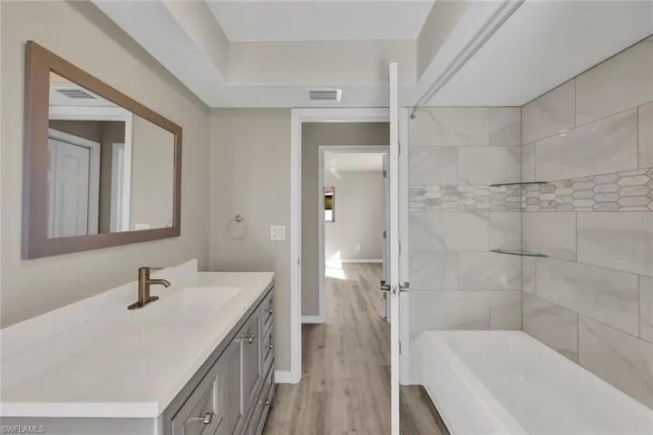 3711 Se 21st Ave, Cape Coral Fl 33904