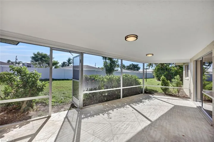 3711 Se 21st Ave, Cape Coral Fl 33904