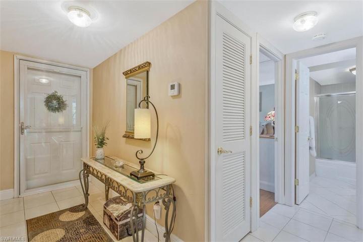 Spacious foyer  and you can see the proximity of the guest bedroom to guest bathroom in this picture