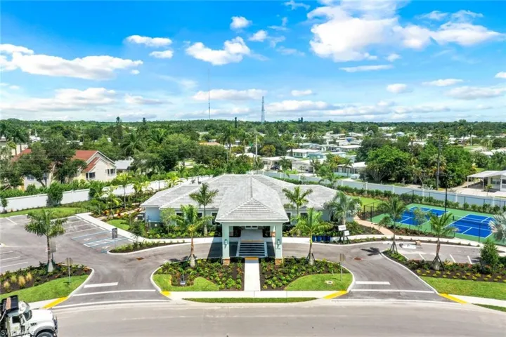 1212  Enbrook  LOOP, Naples, FL 34114