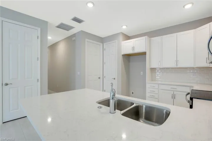 1212  Enbrook  LOOP, Naples, FL 34114