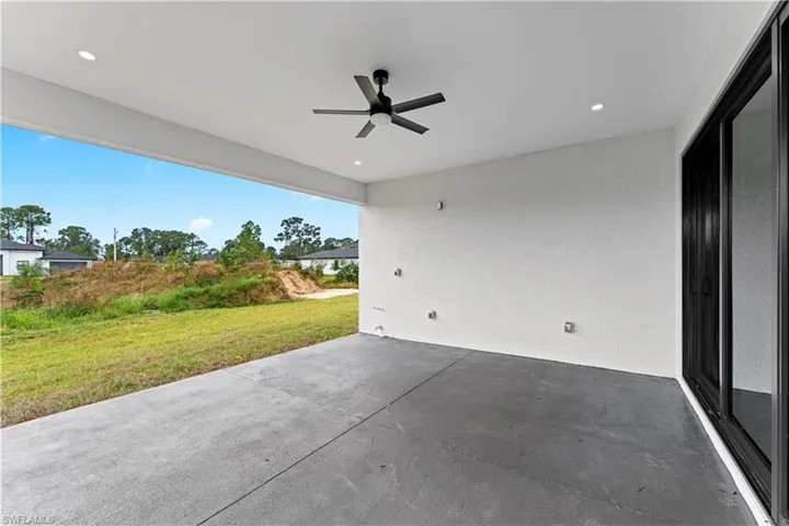 View of patio / terrace with ceiling fan