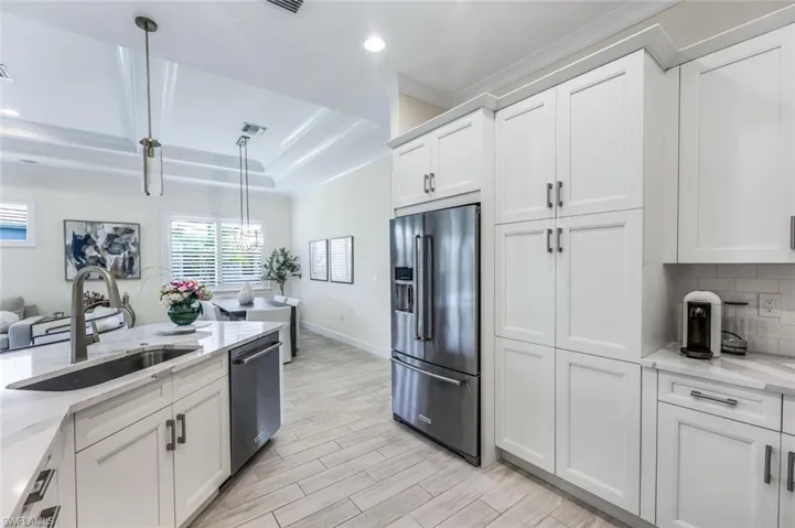 6367  Negril Isle  DR, Naples, FL 34113