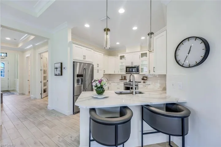 6367  Negril Isle  DR, Naples, FL 34113