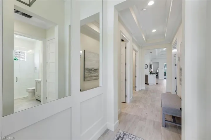 Custom mirrored entryway