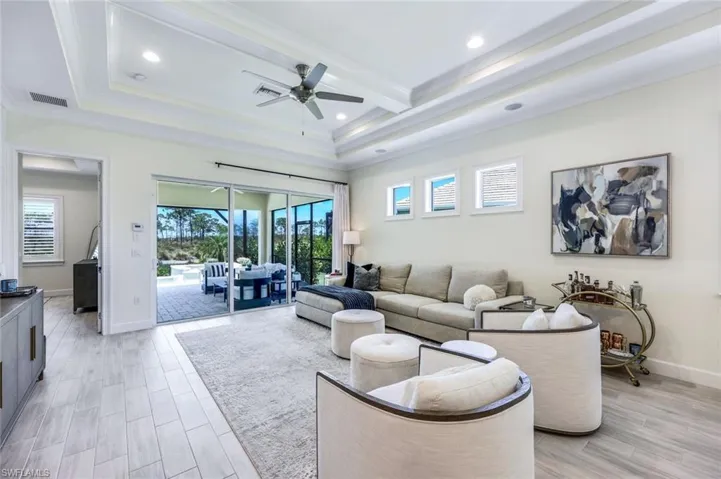 6367  Negril Isle  DR, Naples, FL 34113
