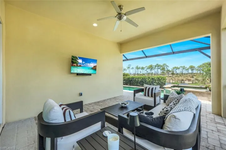 6367  Negril Isle  DR, Naples, FL 34113