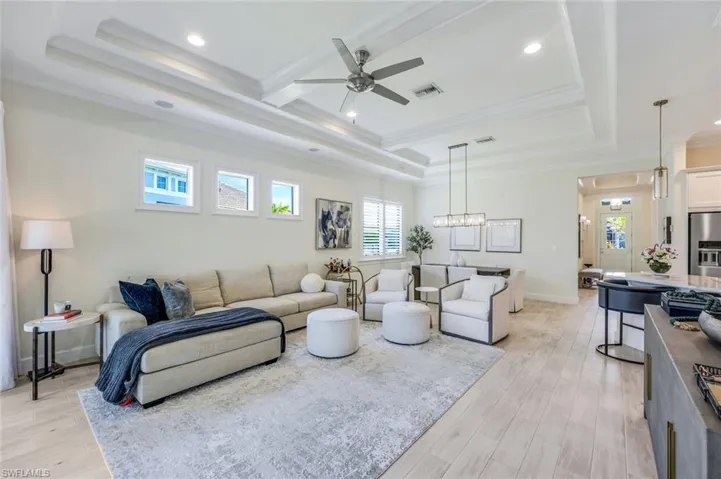 6367  Negril Isle  DR, Naples, FL 34113