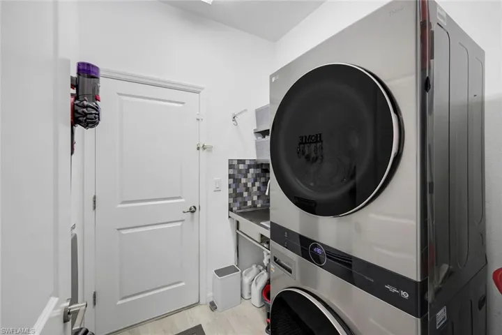2193 Clementine St, Naples, Florida 34120
