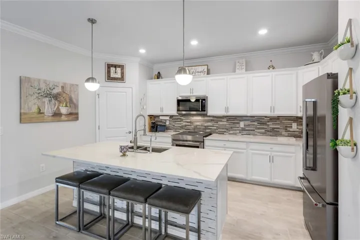 2193 Clementine St, Naples, Florida 34120