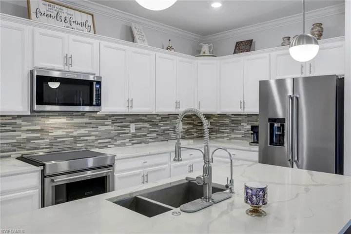2193 Clementine St, Naples, Florida 34120