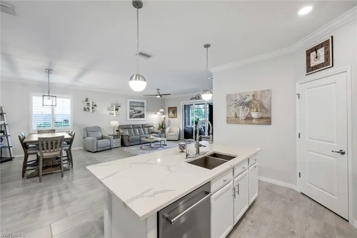 2193 Clementine St, Naples, Florida 34120