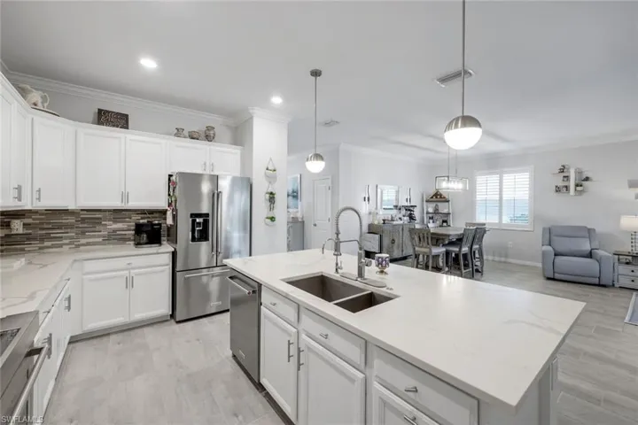 2193 Clementine St, Naples, Florida 34120
