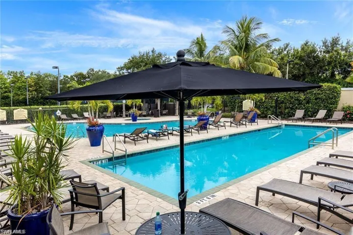 2740 Cypress Trace Cir 2725, Naples, Florida 34119