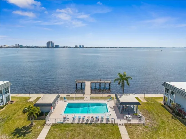 3380 N Key Dr 5, North Fort Myers, Florida 33903