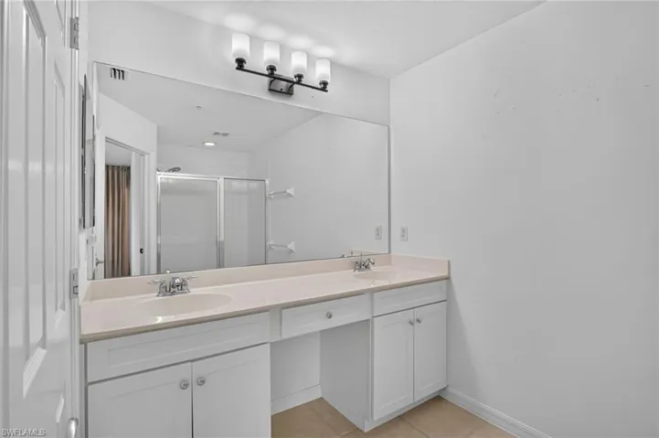 15995 Caldera Ln 69, Naples, Florida 34110
