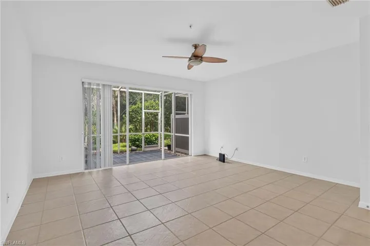15995 Caldera Ln 69, Naples, Florida 34110