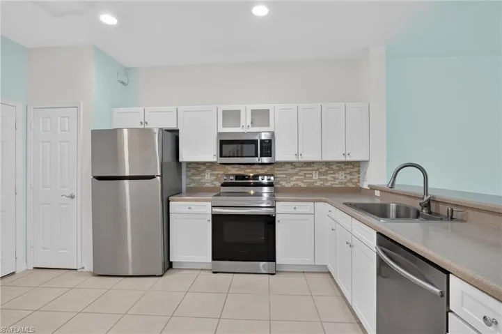 15995 Caldera Ln 69, Naples, Florida 34110