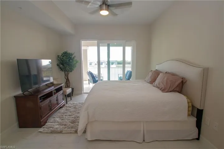 163  Indies E DR, Naples, FL 34114