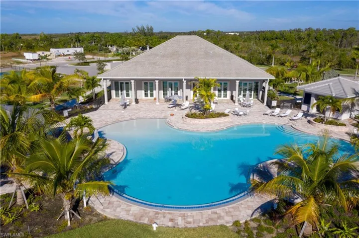 163  Indies E DR, Naples, FL 34114