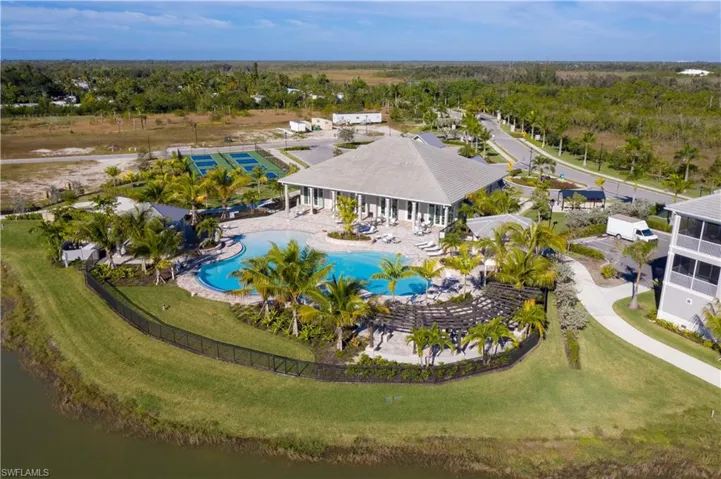 163  Indies E DR, Naples, FL 34114