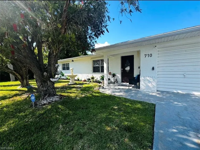 710 Aqui Esta Dr, Punta Gorda, Florida 33950