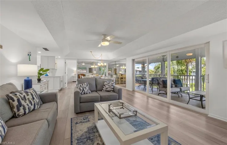 195 Peppermint Ln 2, Naples, Florida 34112
