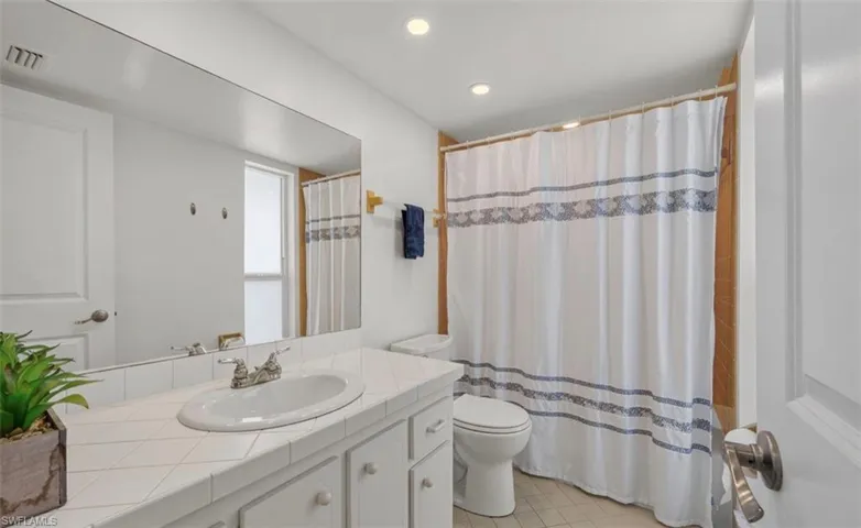 195 Peppermint Ln 2, Naples, Florida 34112