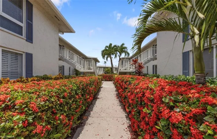 195 Peppermint Ln 2, Naples, Florida 34112