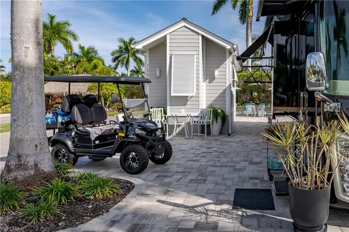 13598 Snapper Ln, Naples, Florida 34114