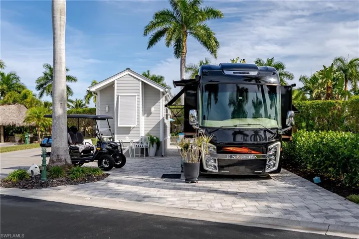 13598 Snapper Ln, Naples, Florida 34114
