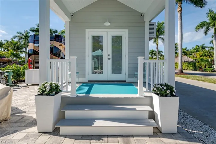 13598 Snapper Ln, Naples, Florida 34114