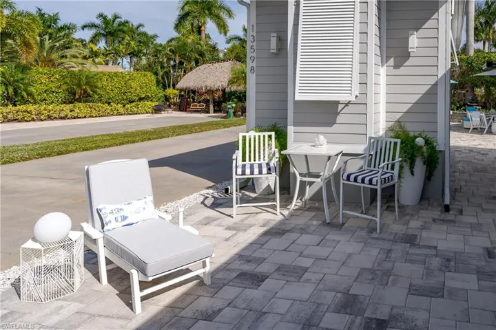 13598 Snapper Ln, Naples, Florida 34114