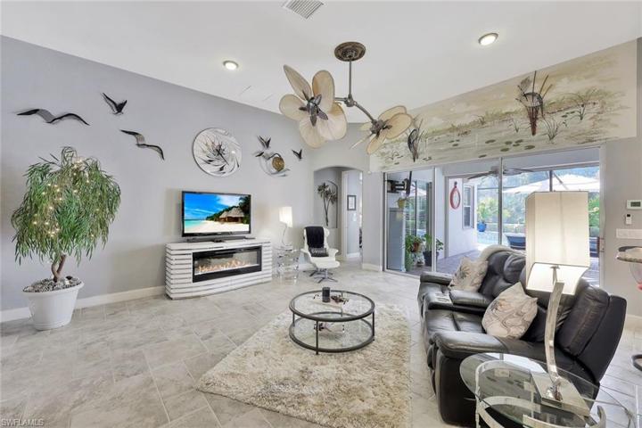 12’ Volume Ceilings