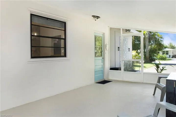 Lanai facing front of home