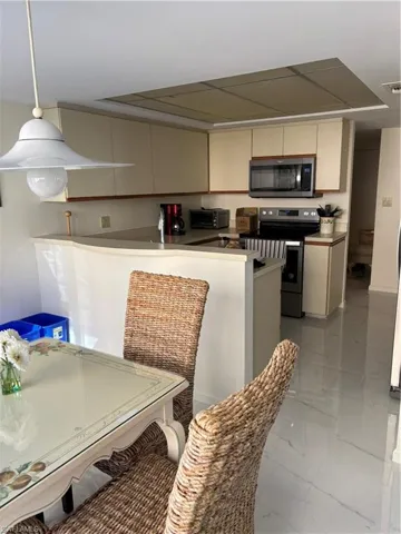 4451 Gulf Shore Blvd N 601, Naples, Florida 34103