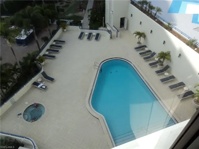 4451 Gulf Shore Blvd N 601, Naples, Florida 34103