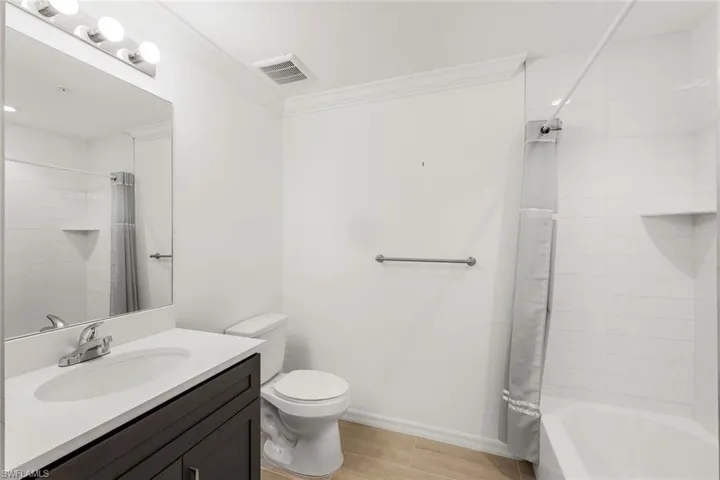 1137 Winding Pines Cir 106, Cape Coral, Florida 33909