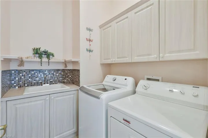 5852  Northridge  DR, Naples, FL 34110