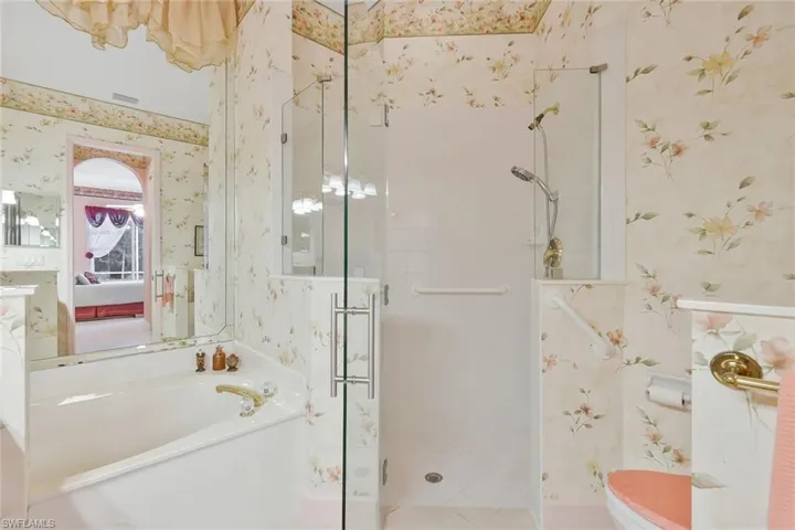 5852  Northridge  DR, Naples, FL 34110
