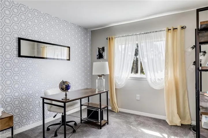 Den or 4th bedroom