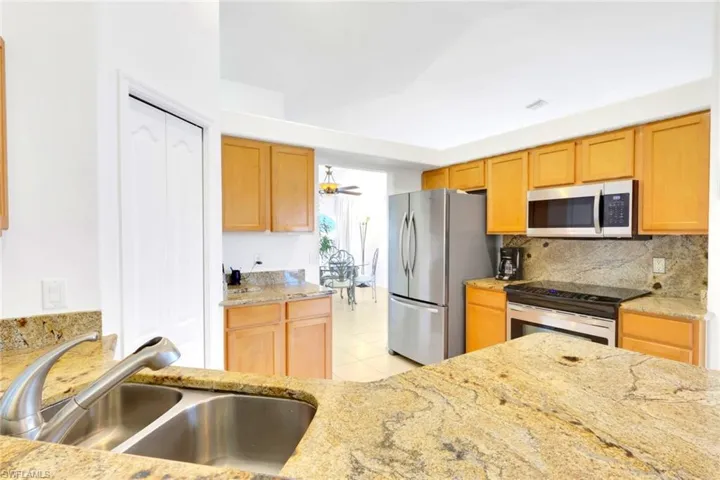 3302 2nd Ln, Cape Coral, Florida 33991