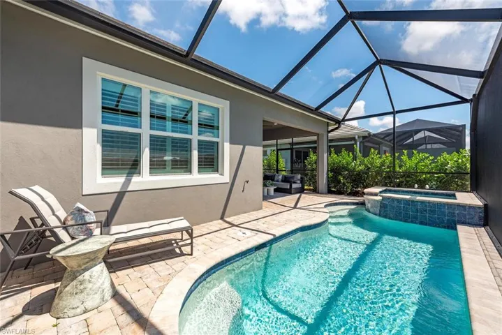 8776  Yucatan  CT, Naples, FL 34112