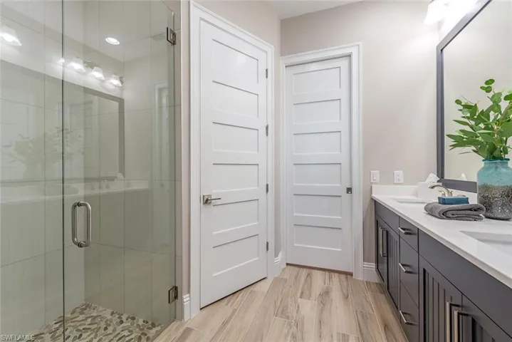 8776  Yucatan  CT, Naples, FL 34112