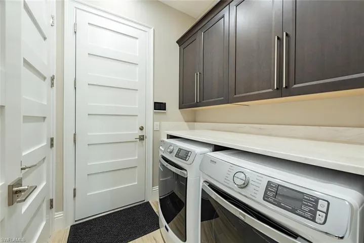 8776  Yucatan  CT, Naples, FL 34112