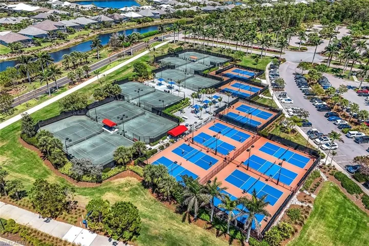 8776  Yucatan  CT, Naples, FL 34112