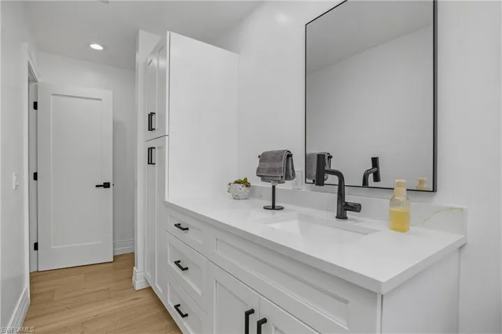 401 Countryside Dr, Naples, Florida 34104