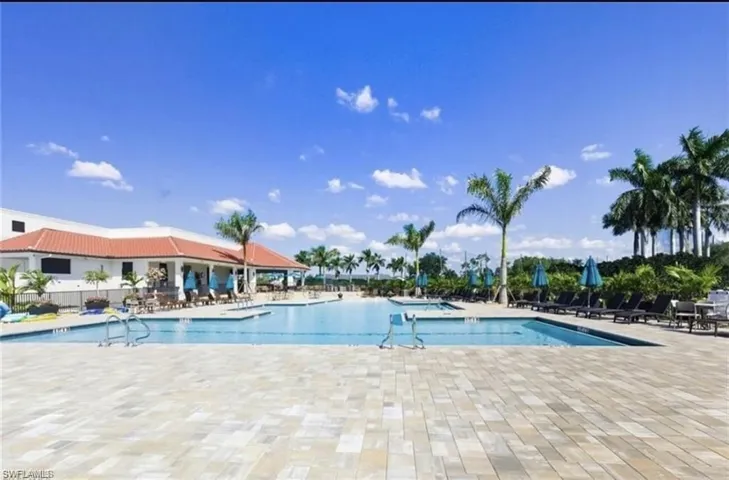 401 Countryside Dr, Naples, Florida 34104