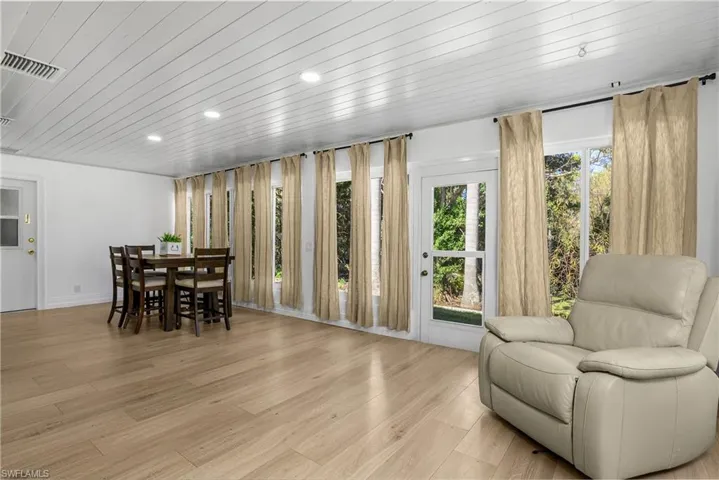 401 Countryside Dr, Naples, Florida 34104