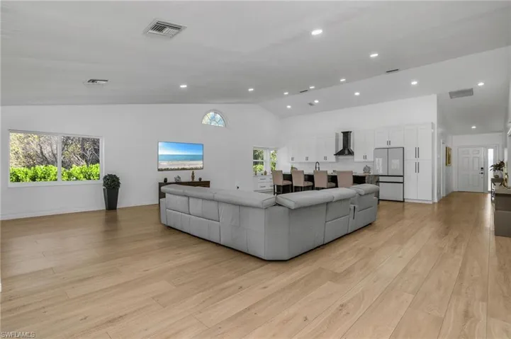 401 Countryside Dr, Naples, Florida 34104